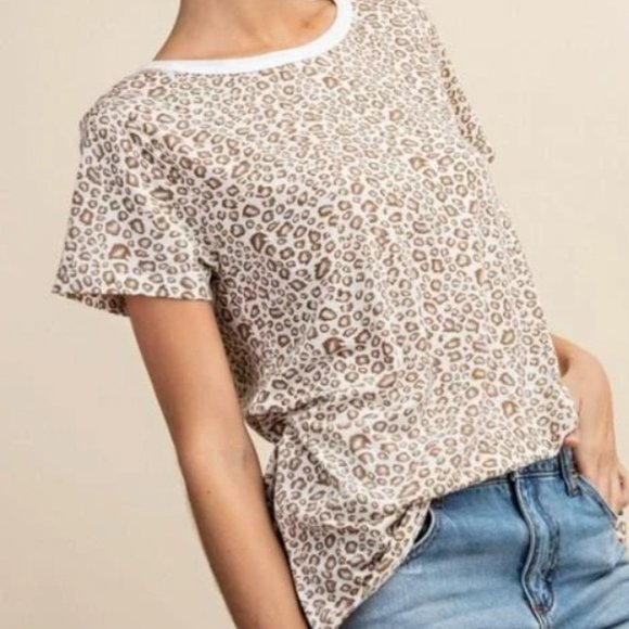 Women's Top ALL-OVER ANIMAL PRINT T-Shirt - Picture 2 of 3